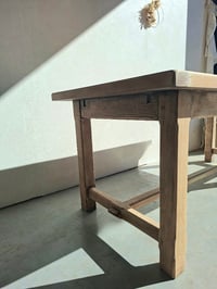 Image 5 of LA TABLE EN CHÊNE MASSIF