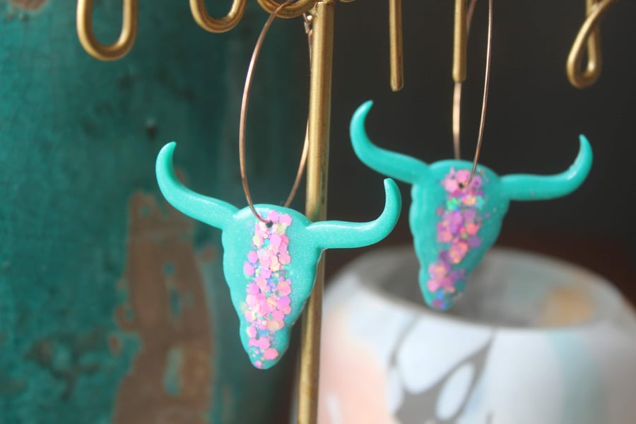 Image of skull hoops 