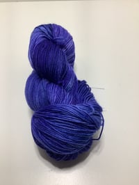 Image 3 of Hand Dyed Royal Majesty Yarn