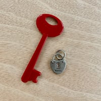 Image 2 of Fossil Key XL (Red)