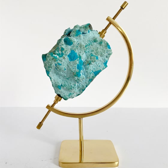 Image of Chrysocolla no.96 + Brass Arc Stand