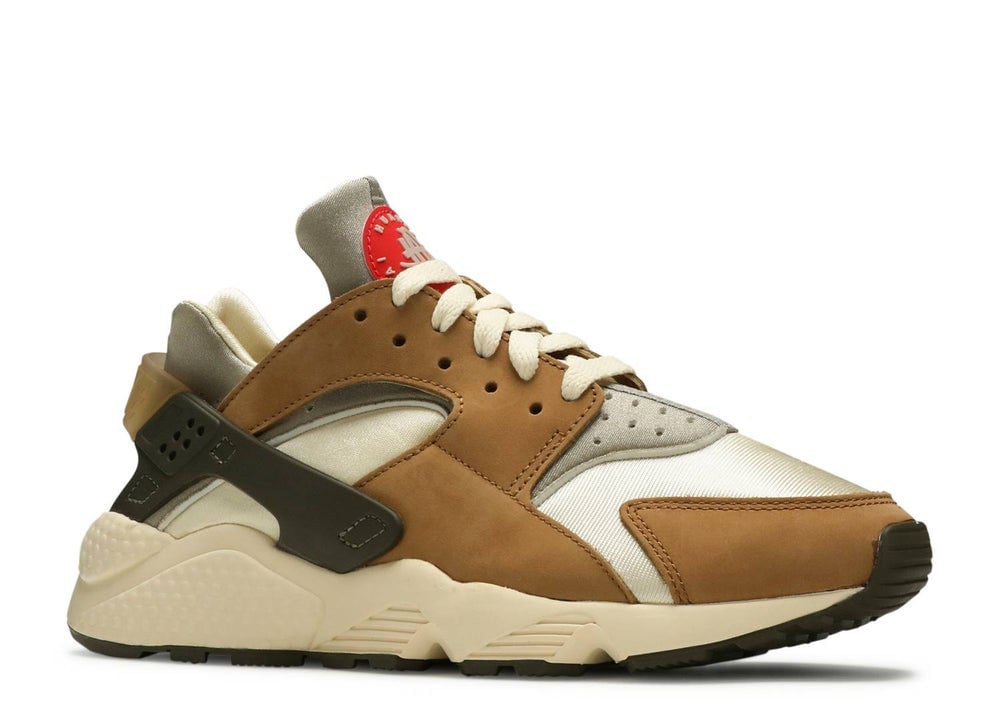 NIKE STUSSY X AIR HUARACHE LE 'DESERT OAK' 2021