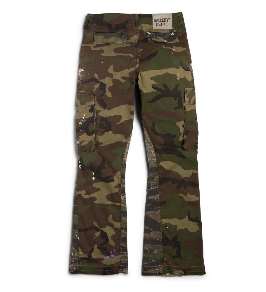 GALLERY DEPT. LA CAMO FLARE PANTS | Wespeso