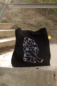 Image 4 of Tote Bag Negra 'Enredada'