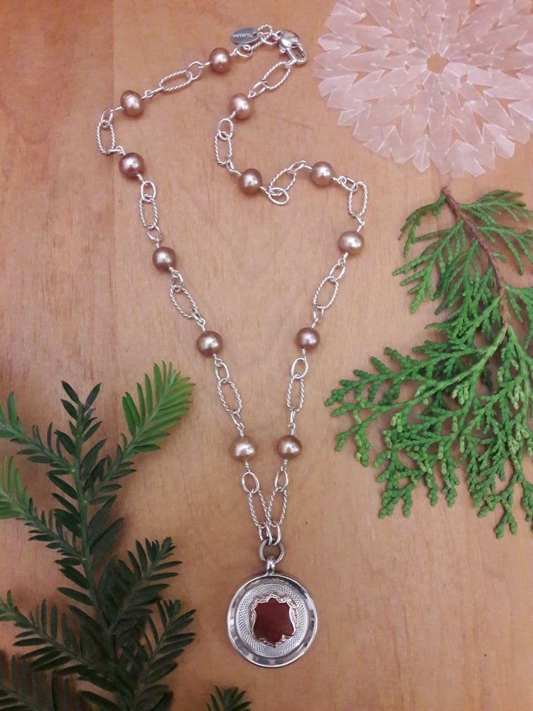 Image of Champagne Pearls with Round Fob 4QK