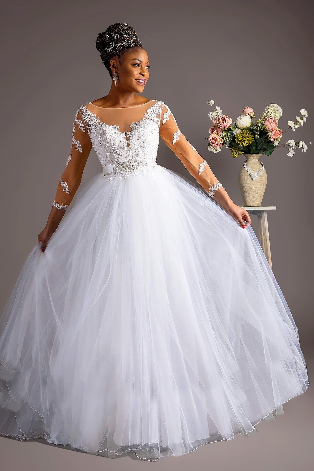 GownLink Luxurious White Wedding Train Gowns for the High-End Christia