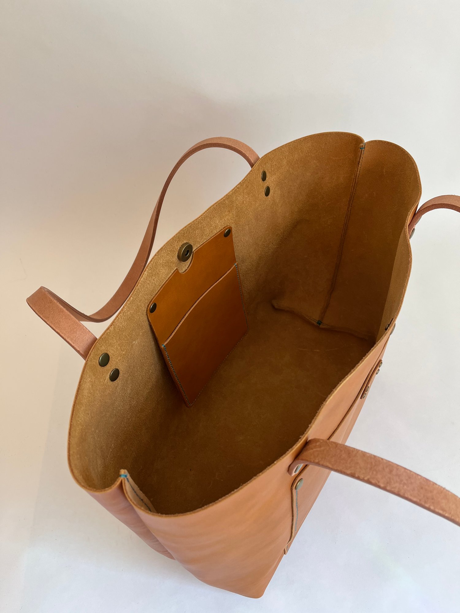 Image of Tan Italian Vachetta Carry-all Tote (aqua)