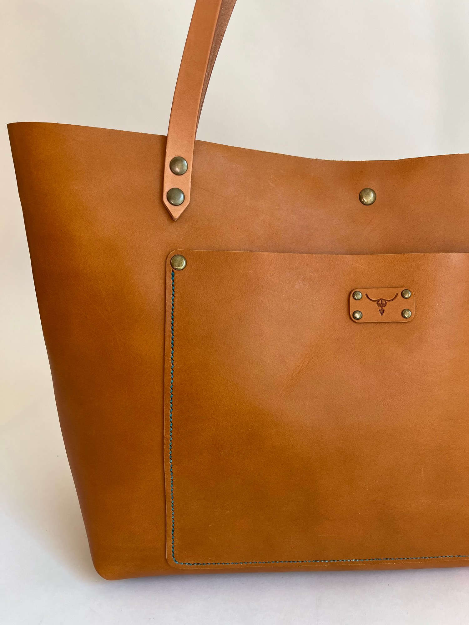Image of Tan Italian Vachetta Carry-all Tote (aqua)