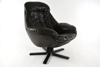 Image 1 of Fauteuil en cuir noir de Henry Walter KLEIN