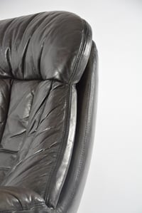 Image 5 of Fauteuil en cuir noir de Henry Walter KLEIN