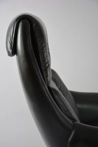 Image 3 of Fauteuil allemand Relax cuir noir