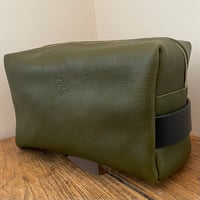 Image 1 of OLIVE GRAIN LEATHER WASHBAG