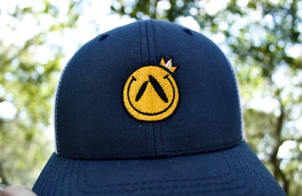 "Smiley Buddy" Embroidered Snapback Hat (navy blue)
