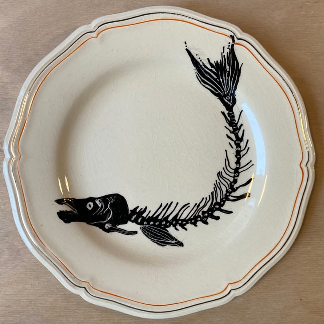 Dish (fishbone, curved)