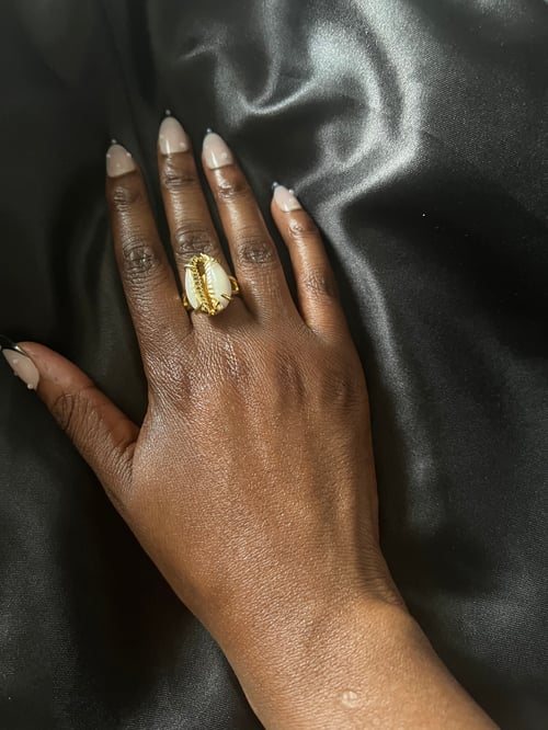 Image of Cowrie ring