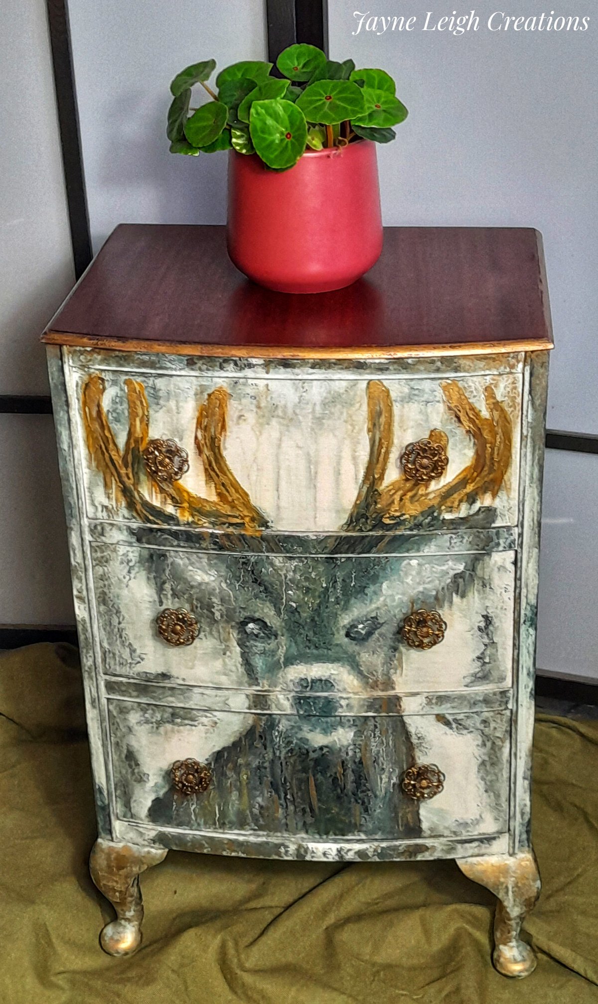 Image of Shabby Chic Deer Drawers 
