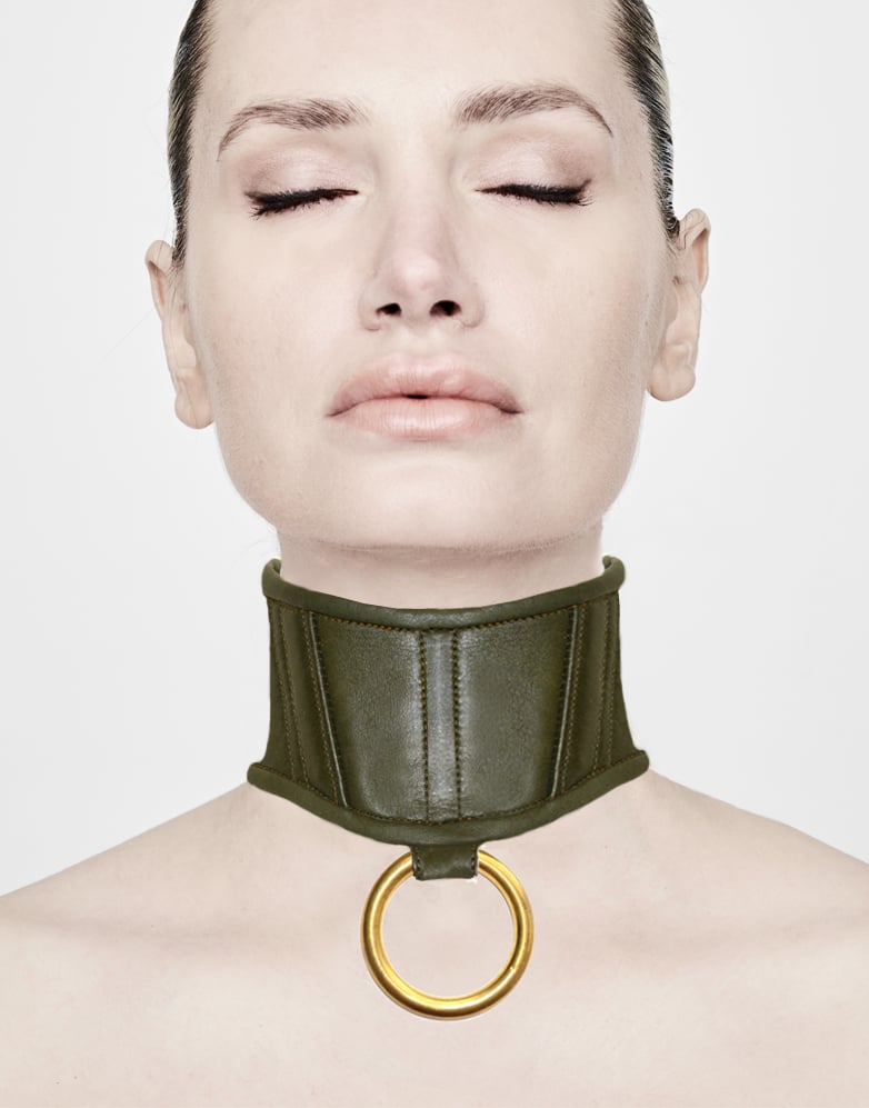 Image of CANICE - OLIVE GREEN LEATHER - POSTURE COLLAR -