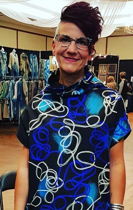 Image of last one...cobalt blue top