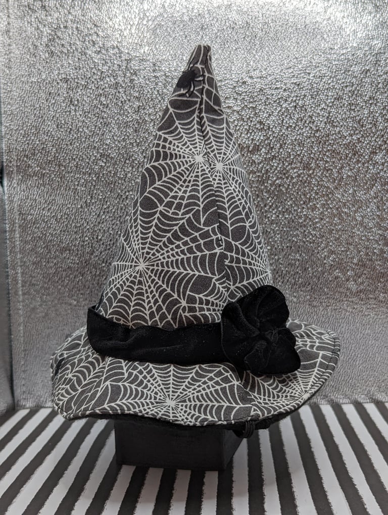 Pointy Hat Fascinators Image 4