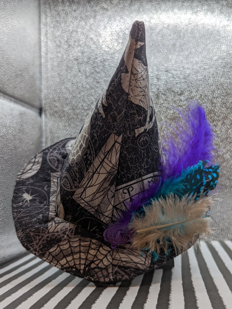 Pointy Hat Fascinators Image 5