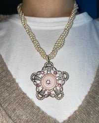 Image 4 of Starfish Pearl Necklace