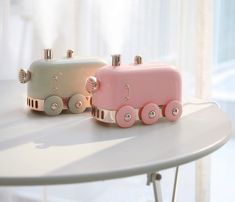 Image of Retro Mini Train USB Aroma Air Diffuser