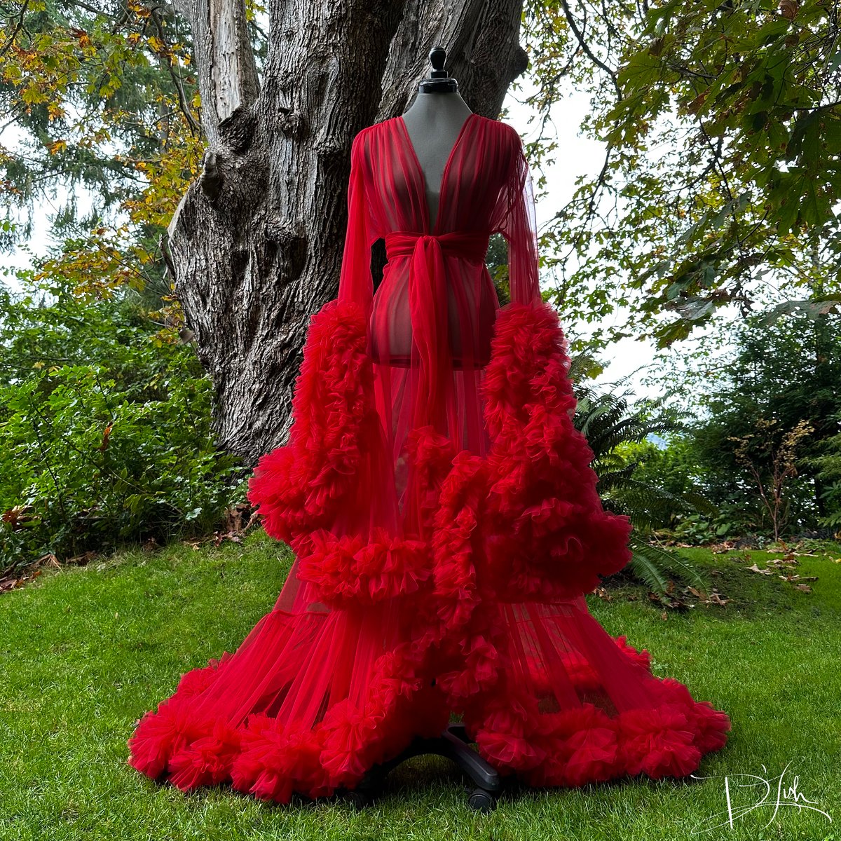 Red Vegan "Cassandra" Dressing Gown Red Vegan "Cassandra" Dressing Gown