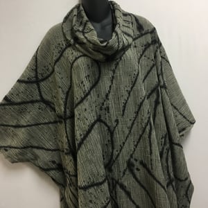 Image of Caftan tunic/dress - crinkle rayon -  hand painted - with African inspired design