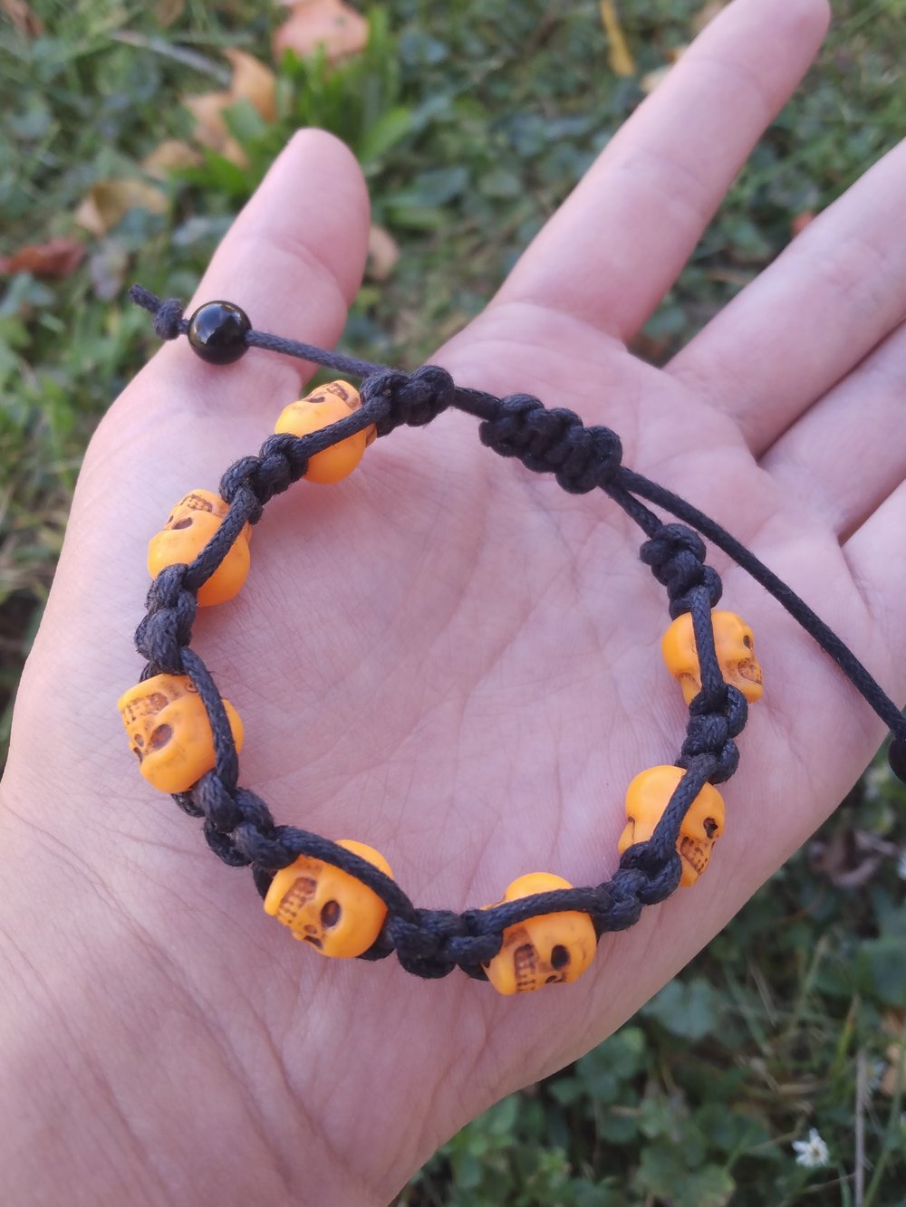 Skully macrame bracelet ( 10 color options )