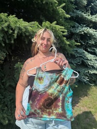 Image 2 of geode ice dye crop tank 1/1 (L)