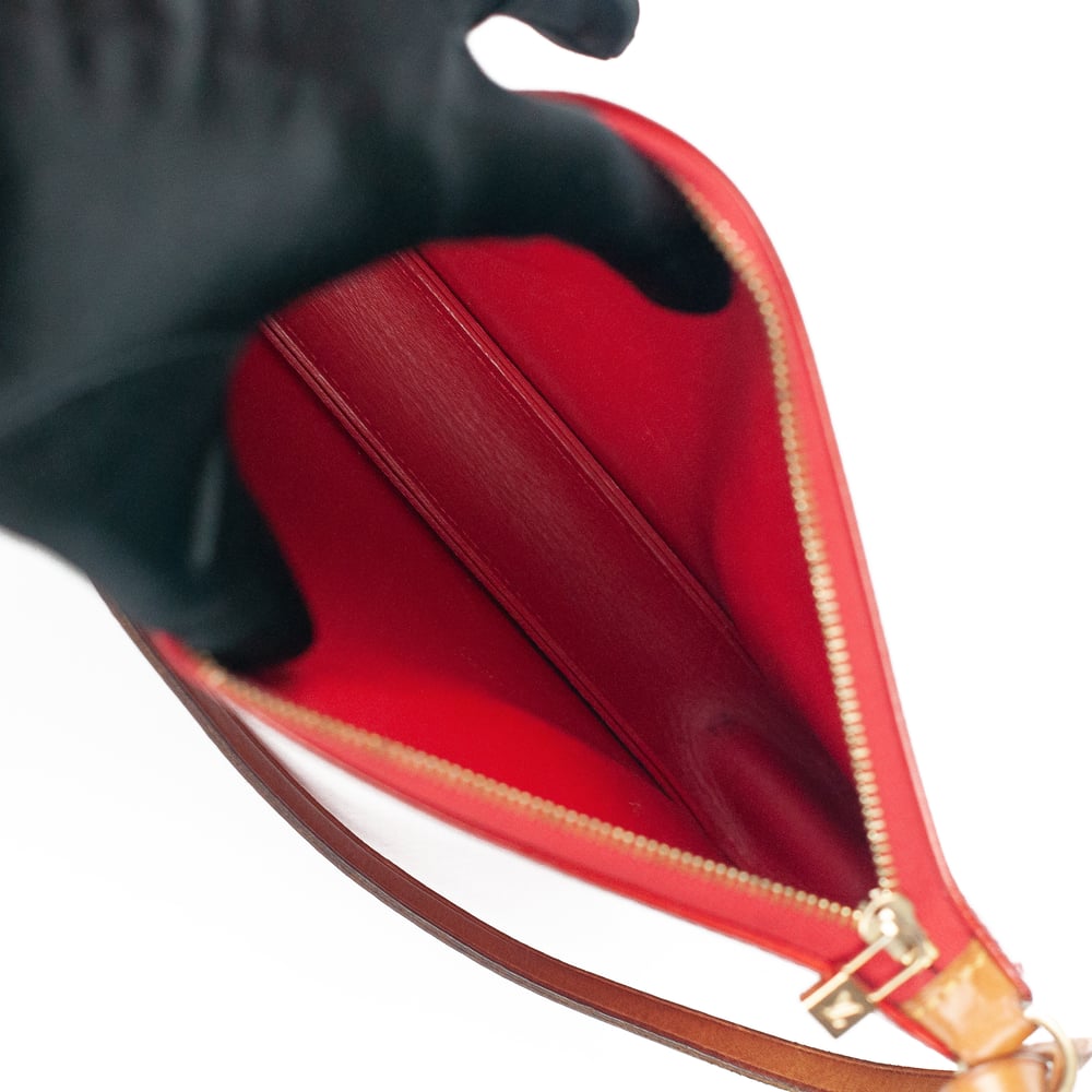 Image of Louis Vuitton by Marc Jacobs Red Vernis Lexington Bag