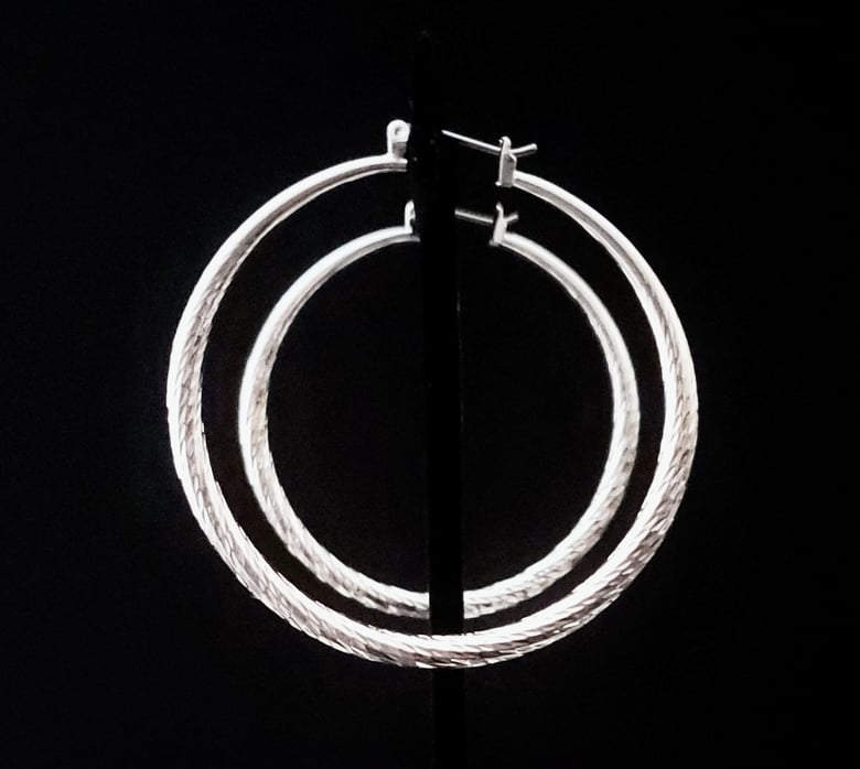 Image of Silver Large Ridged Hoops