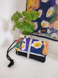 Image 1 of Maxi cartera ABSTRACTO MARGARITAS