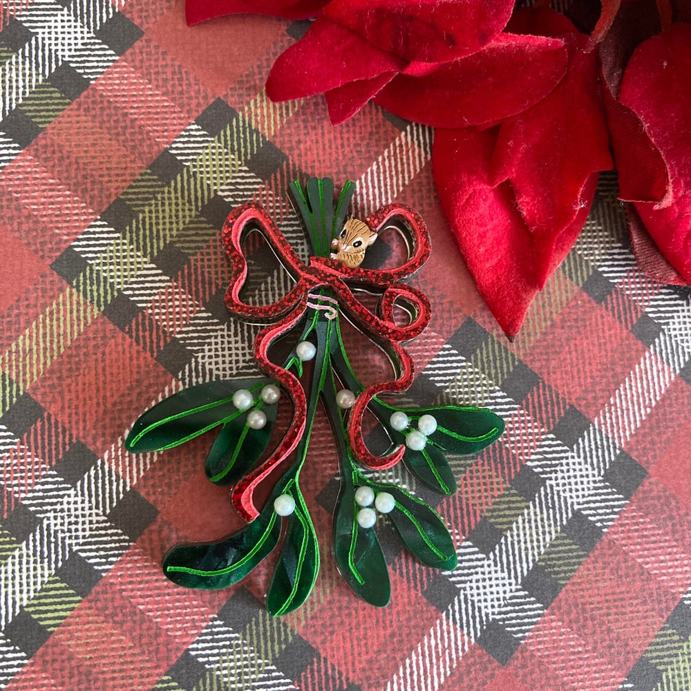 Image of Moustletoe Brooch 2022