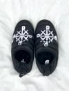 prayxplot poler slippers in black 