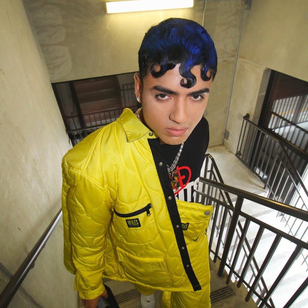 VFILES JOYRICH REVERSIBLE COAT L