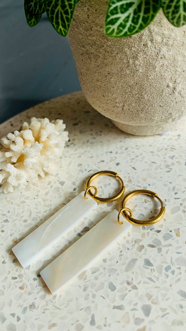 BLANDINE | boucles d'oreilles petite créole & pendentif rectangle nacre