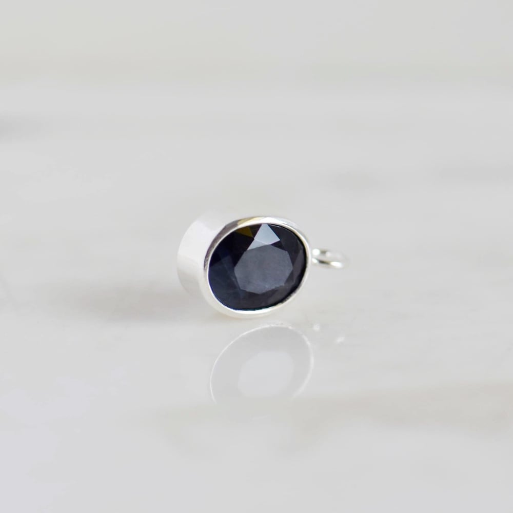Image of Vietnam Dark Blue Sapphire oval cut silver necklace