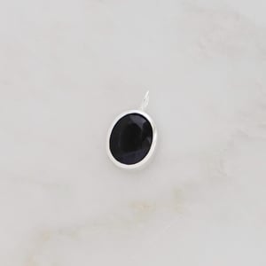 Image of Vietnam Dark Blue Sapphire oval cut silver necklace