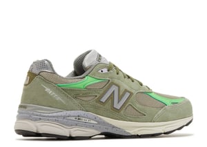New Balance 990v3 Patta Keep Your Family Close