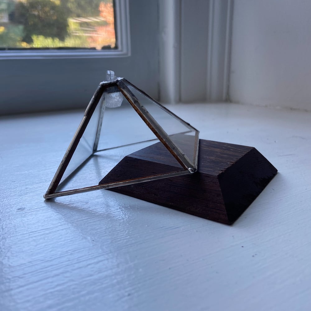 Image of Crystal Topped Pyramid Box, Small no.1