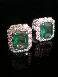 Image 1 of STUNNING 18CT NATURAL EMERALD 1.50CT AND DIAMOND 0.84CT CLUSTER EARRINGS
