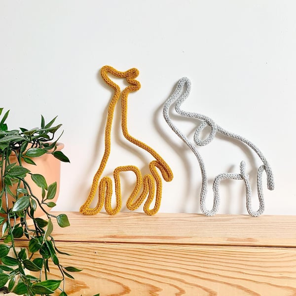 Image of Girafe et Elephant