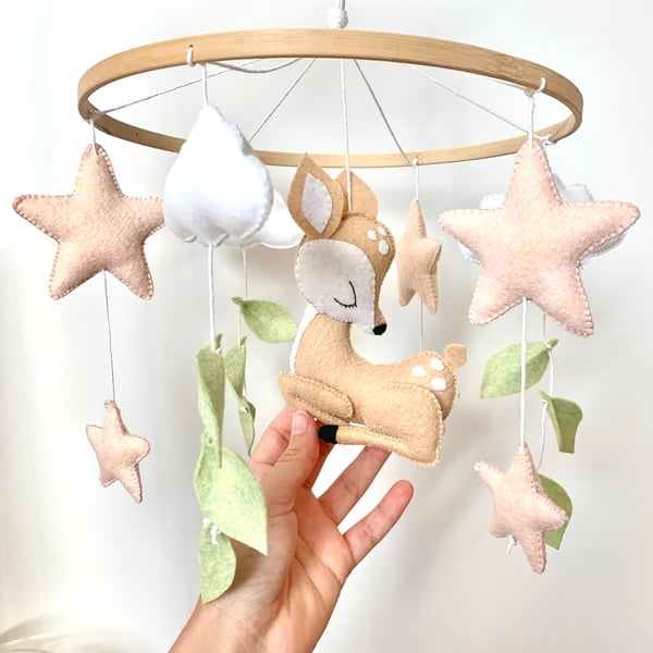 Image of Mobile biche étoiles