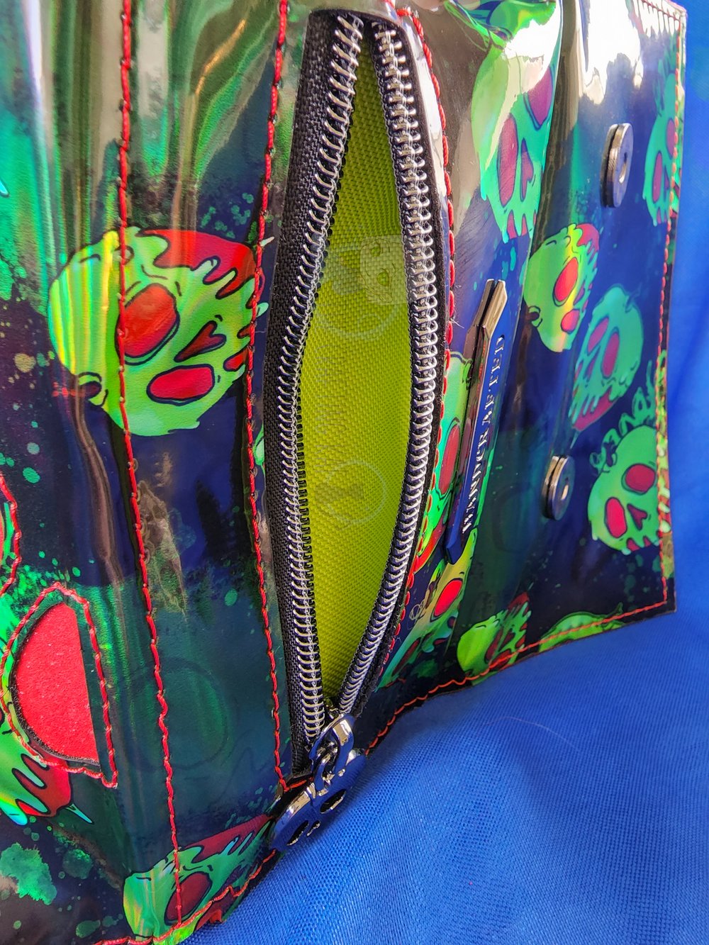 Image of Poison Apple Ymir Trifold Wallet