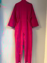 Image 6 of Fløjlsbuksedragt i pink 