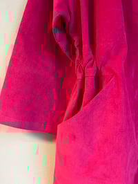 Image 7 of Fløjlsbuksedragt i pink 