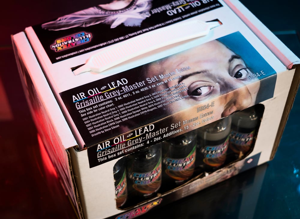Image of AIR OIL AND LEAD - STEVE GIBSON GREY MASTER AIRBRUSH SET