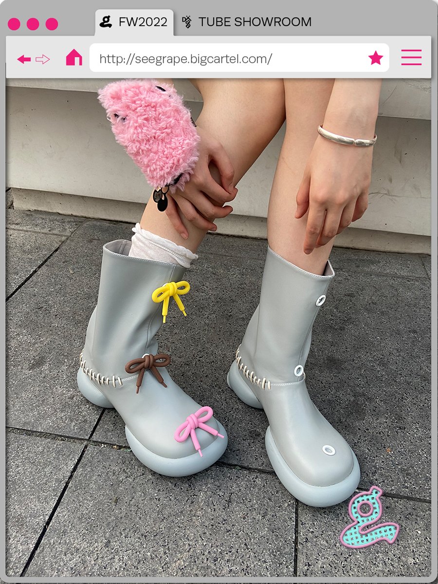 Image of Grey Detachable Bow Boots