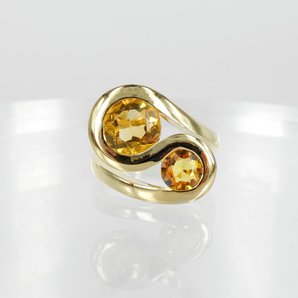 Image of Yellow gold and Citrine large cocktail ring. Pj5982